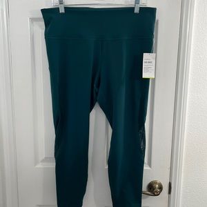 NWT Old Navy 7/8th Length High Rise Leggings Size XL Petite